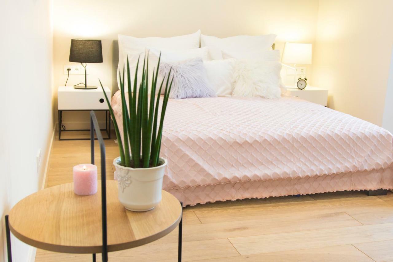 Luksusowy Apartament Swietego Jana Na Rynku Krakau Exterior foto